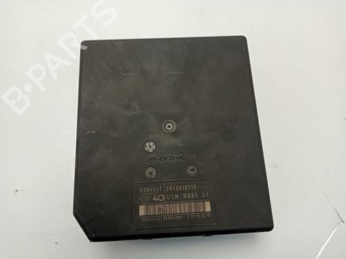 Fuse box RENAULT MEGANE III Hatchback (BZ0/1_, B3_) 1.6 16V (BZ0H) | BP13581539E1 