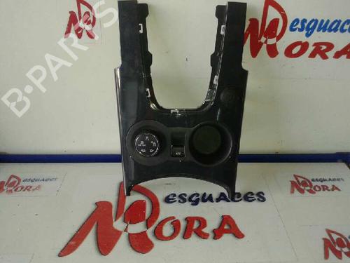 Used Middle console PEUGEOT 3008 I MPV (0U_) 1.6 HDi 115 / BlueHDi 115 (116 hp) 16889690