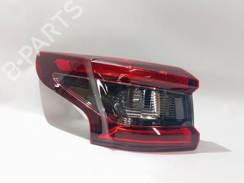 Used Left taillight NISSAN QASHQAI II (J11, J11_) [2013-2026]  32138064