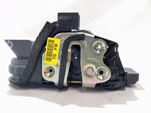 Used Front right lock KIA STONIC (YB) [2017-2025]  28794679