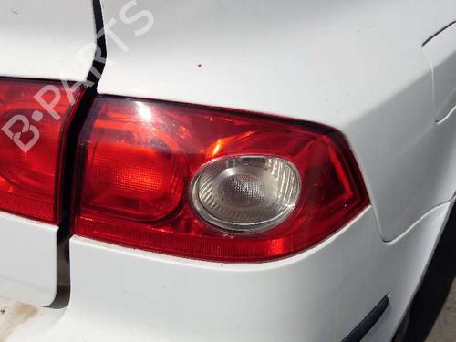 Used Right taillight RENAULT LAGUNA II (BG0/1_) [2001-2007]  30370711