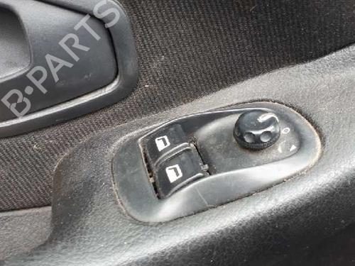 Used Left front window switch PEUGEOT 306 Hatchback (7A, 7C, N3, N5) [1993-2003]  30371837