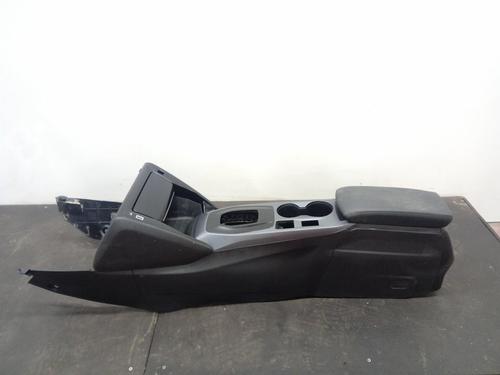Used Armrest / Center console PEUGEOT 2008 II (UD_, US_, UY_, UJ_, UR_, UC_) [2019-2025]  16085705
