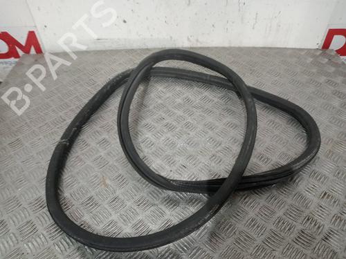 Used Rubber door seal PEUGEOT 208 I (CA_, CC_) 1.4 HDi (68 hp) 14132638