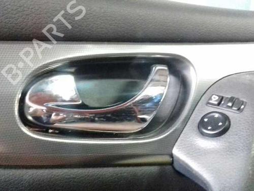 Used Front left interior door handle NISSAN QASHQAI II SUV (J11, J11_) [2013-2025]  12836883
