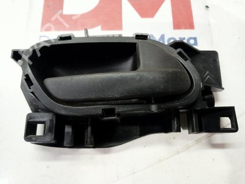 Used Front right interior door handle PEUGEOT PARTNER Tepee [2008-2025]  16653106