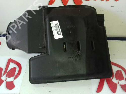Used Air filter box RENAULT MEGANE I Coach (DA0/1_) 1.6 16V (DA0B, DA04, DA11) (107 hp) 17028660