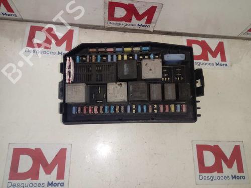 Used Fuse box JAGUAR X-TYPE I (X400) [2001-2009]  12637010