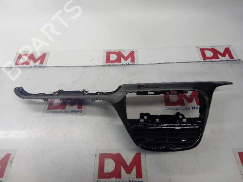 Used Air vent PEUGEOT 208 I (CA_, CC_) 1.2 VTI 82 (82 hp) 16337740