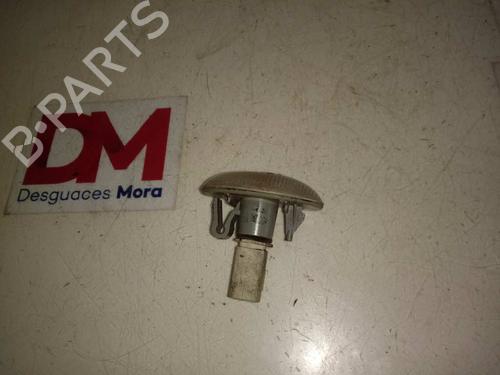 Right side indicator PEUGEOT 307 CC (3B) 1.6 16V | BP18150921I19 