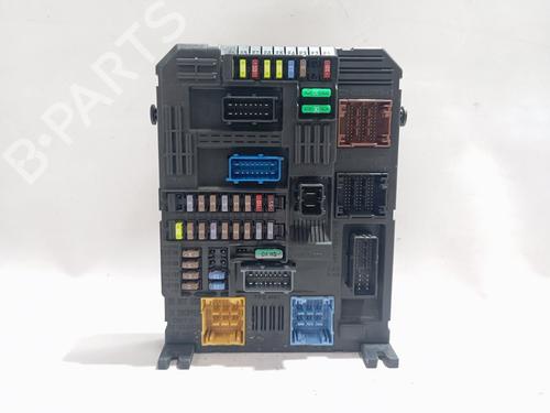 Used Fuse box Fuse box 37609360 37609360