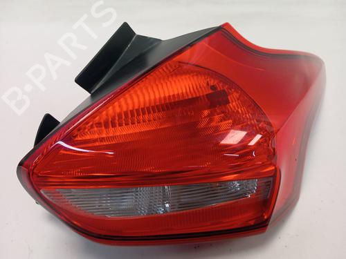 right-taillight-ford-focus-iii-2010-2011-2012-2013-2014-2015-2016-2017-2018-2019-2020-32505533 main image