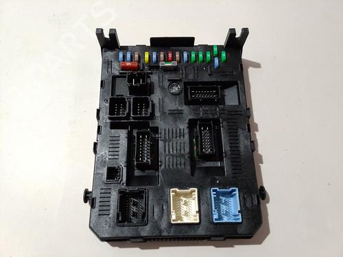 Used Fuse box Fuse box 35801980 35801980