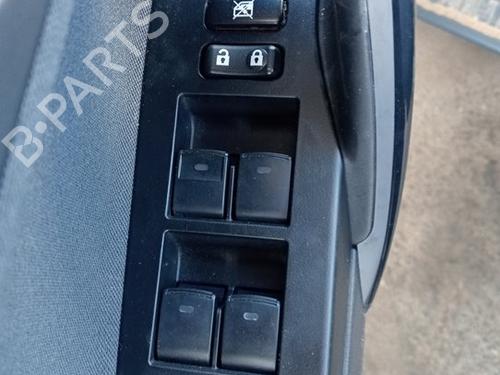 Used Left front window switch TOYOTA AURIS (_E18_) 1.8 Hybrid (ZWE186_, ZWE186R) (136 hp) 15827384
