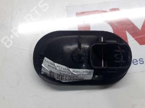 Używane Klamka wewnętrzna drzwi przednich prawych RENAULT MASTER III Van (FV) [2010-2025]  30371463