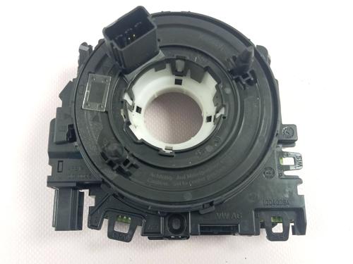 squib-airbag-vw-golf-vii-5g1-bq1-be1-be2-2012-2013-2014-2015-2016-2017-2018-2019-2020-2021-32197756 main image