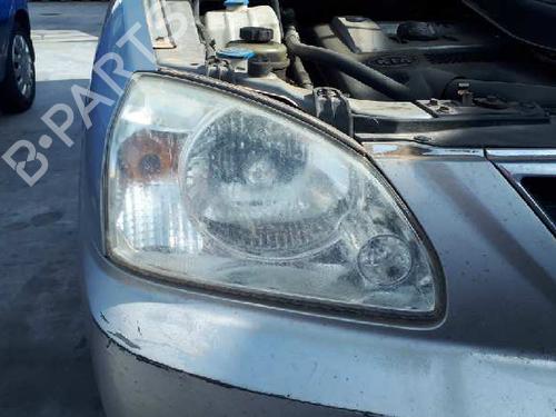 Right headlight KIA CARENS II MPV (FJ) | BP12664634C29