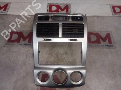 Used Warning switch KIA SPORTAGE II (JE_, KM_) 2.0 CRDi 4WD (113 hp) 30370920