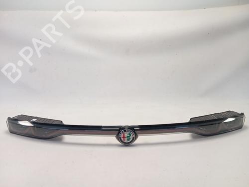 Used Rear center light Rear center light ALFA ROMEO TONALE (965_) 1.5 Mild Hybrid (160 hp) 40496174 40496174
