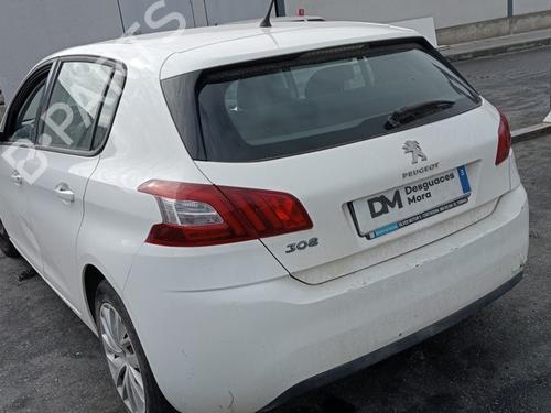 Fuse box PEUGEOT 308 II (LB_, LP_, LW_, LH_, L3_)  | BP26334154E1 