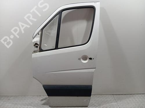 Used Left front door MERCEDES-BENZ SPRINTER 3,5-t Van (B907, B910) 314 CDI (910.631, 910.633) (143 hp) 30752153