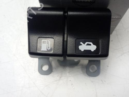 Used Switch NISSAN QASHQAI II (J11, J11_) 1.2 DIG-T (115 hp) 16328205