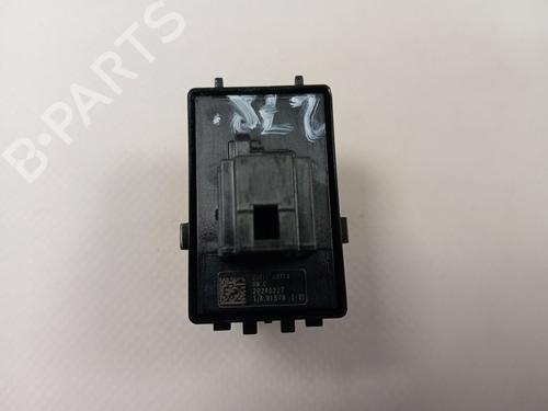 Left rear window switch NISSAN QASHQAI III (J12) | BP30748069I29