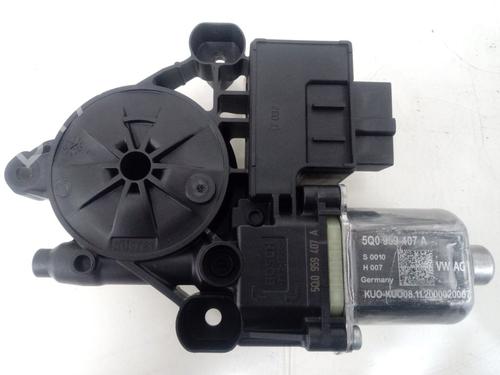 Used Left front window motor AUDI Q2 (GAB, GAG) 1.6 TDI (115 hp) 12674715