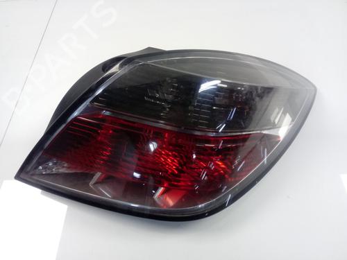 Used Right taillight OPEL ASTRA H GTC (A04) [2005-2010]  17961871