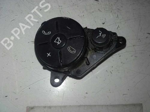 Used Switch MERCEDES-BENZ C-CLASS (W204) [2007-2015]  12837084