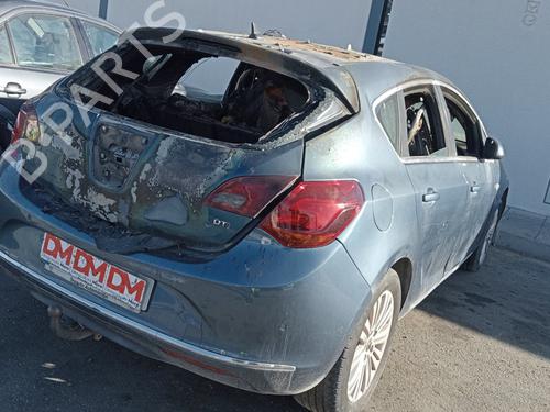 Fuse box OPEL ASTRA J (P10) | BP13040903E1