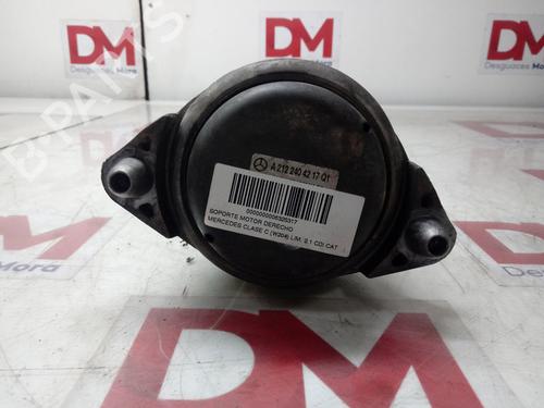 Used Engine mount MERCEDES-BENZ C-CLASS (W204) [2007-2015]  12937940