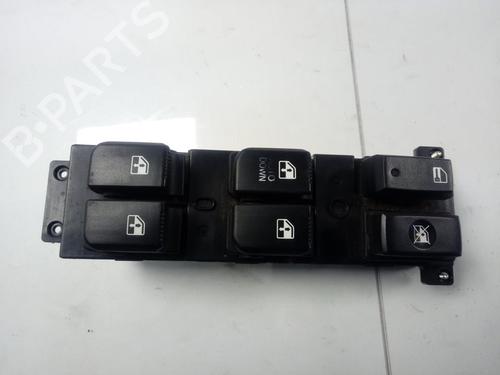 Left front window switch HYUNDAI SANTA FÉ II (CM)  | BP13535163I27 