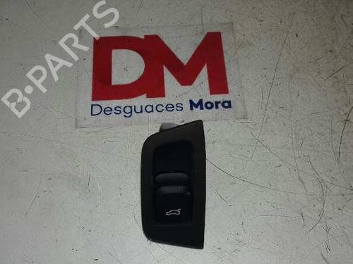 Used Switch AUDI Q3 (8UB, 8UG) [2011-2020]  18150996