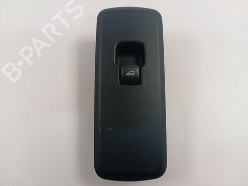 Højre bagtil elrude kontakt Højre bagtil elrude kontakt LAND ROVER RANGE ROVER SPORT I (L320) 3.0 D 4x4 (256 hp) 34244183 34244183