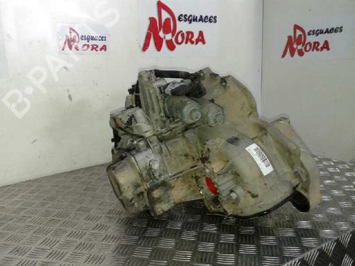 Used Gearbox OPEL CORSA C (X01) 1.4 (F08, F68) (90 hp) 12639877