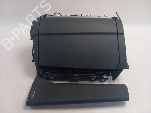 Handskerum LYNK & CO 01 PHEV (261 hp) 22699734