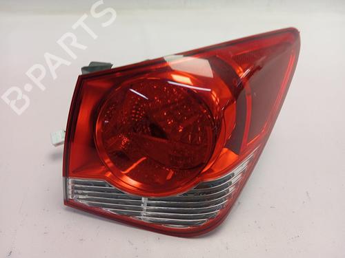 Used Right taillight CHEVROLET CRUZE (J300) [2009-2026]  31323624