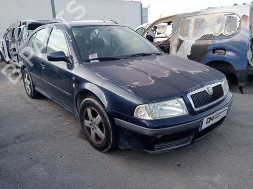 Left headlight SKODA OCTAVIA I (1U2) | BP31854885C28