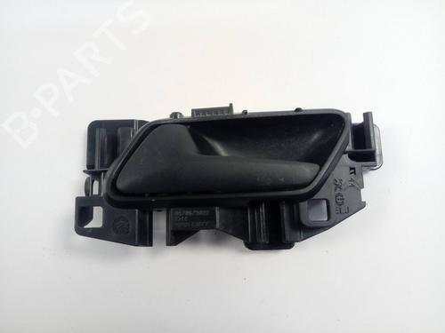 Używane Klamka wewnętrzna drzwi przednich lewych OPEL COMBO E Tour / Life (K9) 1.5 (102 hp) 30749555