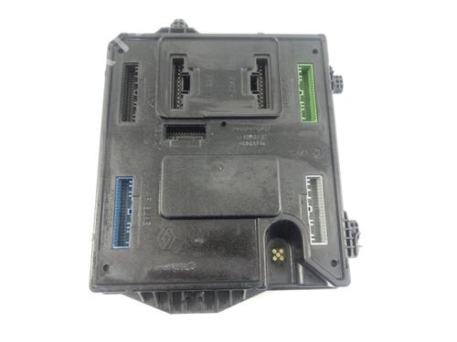 Used Fuse box RENAULT ZOE (BFM_) ZOE (72 hp) 17972227