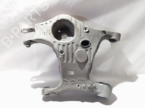 left-rear-suspension-arm-land-rover-range-rover-velar-l560-2017-40105098 main image