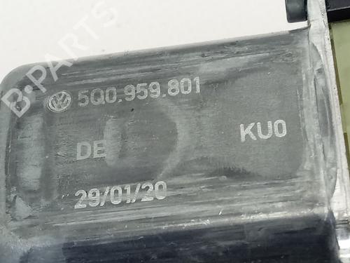 Rudehejsemekanisme venstre bagtil AUDI A3 Sportback (8VA, 8VF) 35 TDI (150 hp) 22611441
