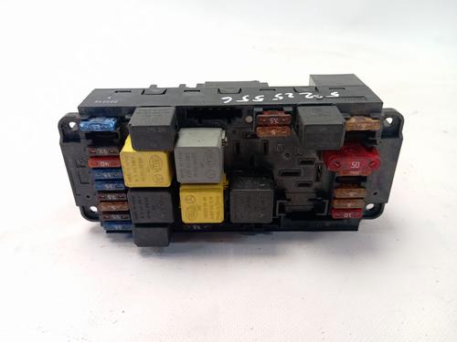 Used Fuse box Fuse box MERCEDES-BENZ C-CLASS (W203) C 220 CDI (203.006, 203.008) (143 hp) 33320009 33320009