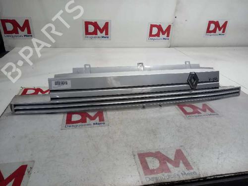 Używane Atrapa chłodnicy / Grill RENAULT SUPER 5 (B/C40_) 1.2 (B/C40F) (55 hp) 29409765