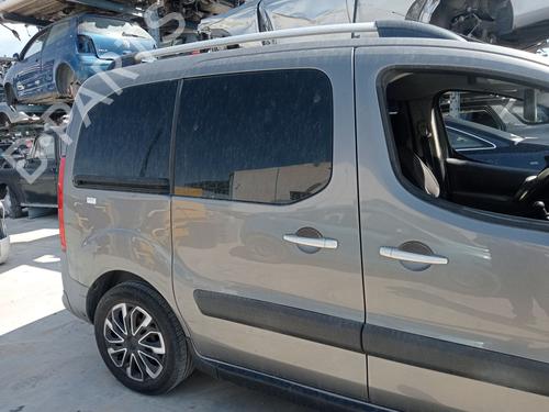 Used Right slide door Right slide door 38559941 38559941