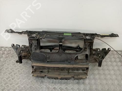 Frontplate/Frontkurv BMW 5 (E39) 525 i (192 hp) 18099048