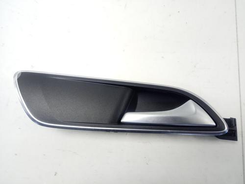 Used Front right interior door handle MERCEDES-BENZ GLA-CLASS (X156) GLA 200 CDI / d (156.908) (136 hp) 13620920