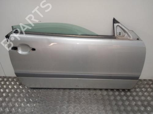 Used Right front door MERCEDES-BENZ CLK (C208) CLK 230 Kompressor (208.347) (193 hp) 16135699