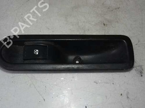 Used Right front window switch RENAULT SCÉNIC II (JM0/1_) [2003-2010]  30370387